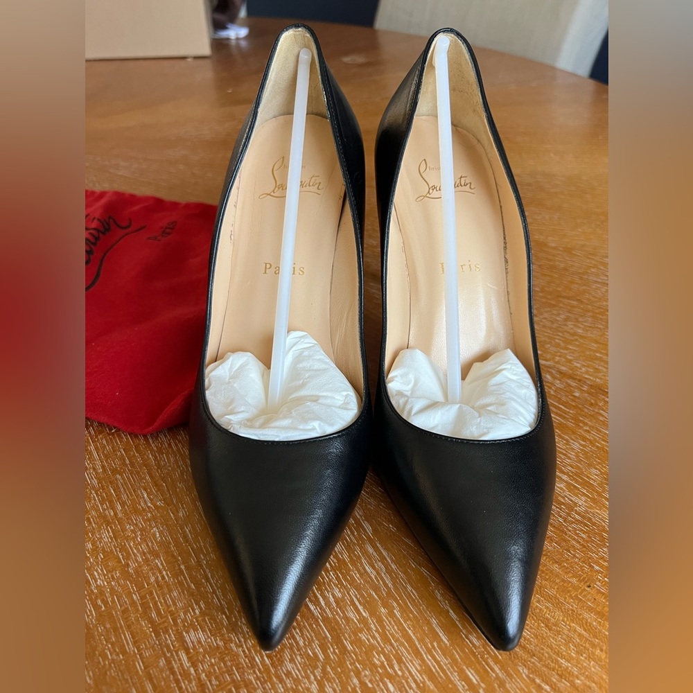 Christian Louboutin Pigalle 85 Nappa Shiny $500 (authentication) firm.